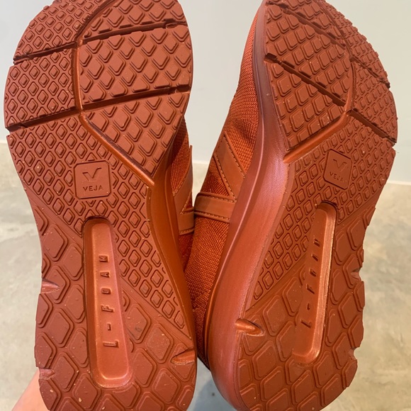 Veja x Rick Owens V-Knit Stretch Runner Sneakers - Picture 2 of 4